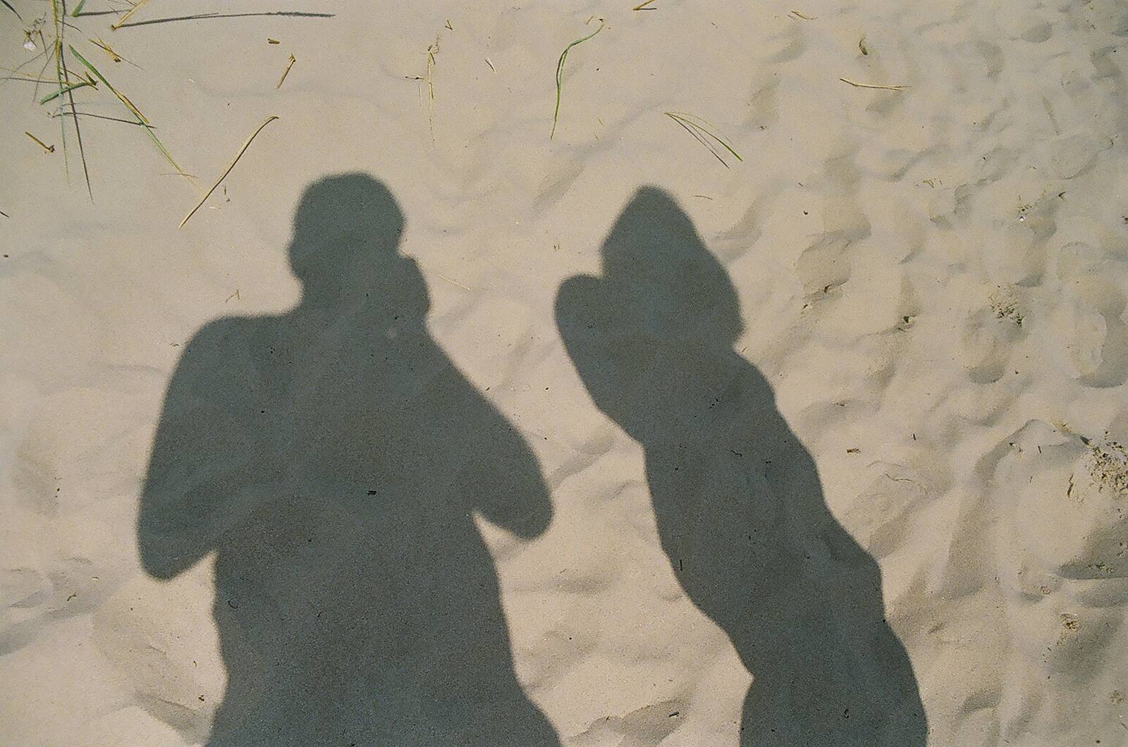 сенките · the shadows