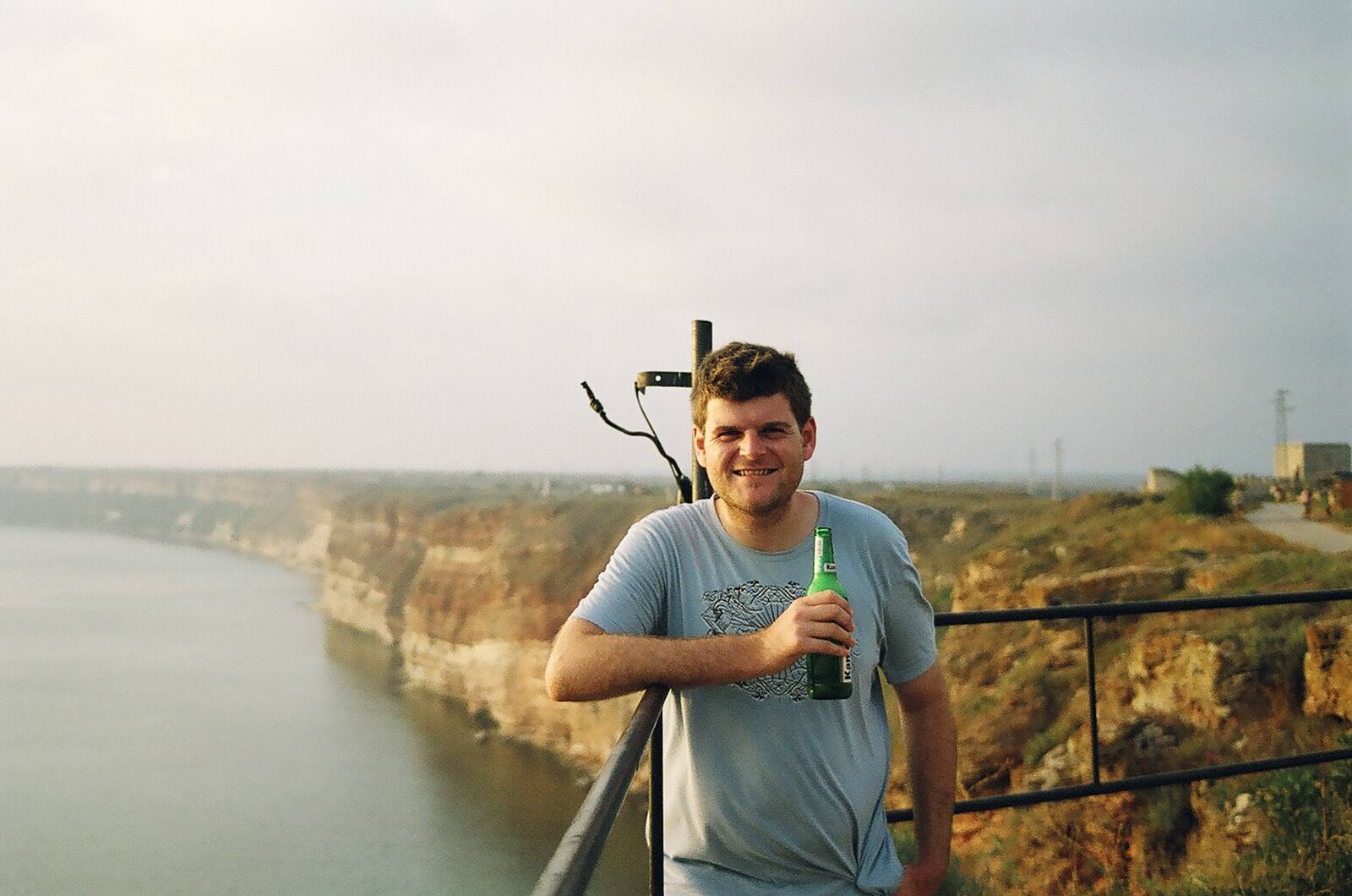 пътникът · a traveller, a beer, the edge of Europe