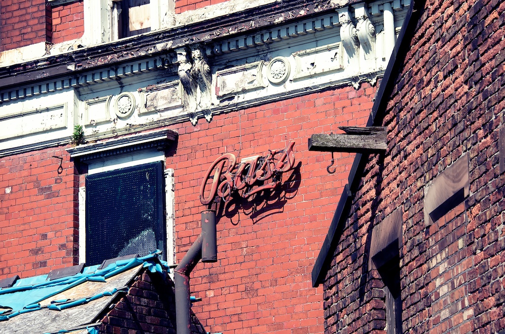 token house — ghost sign